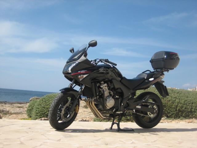 Honda CBF600 mieten bei Mallorca Motorbike